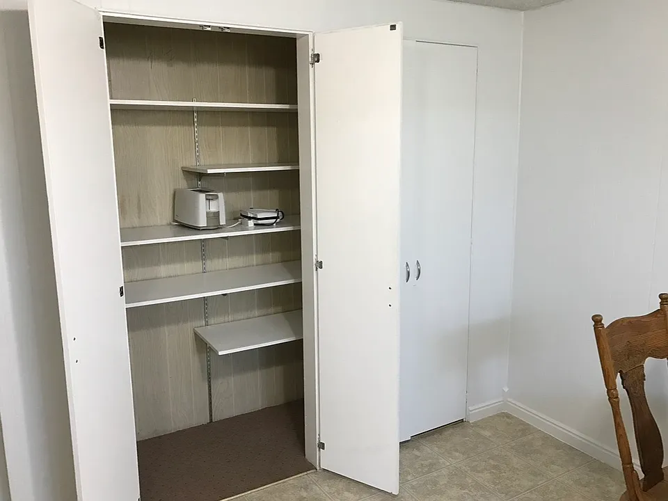 140 S Main St #6