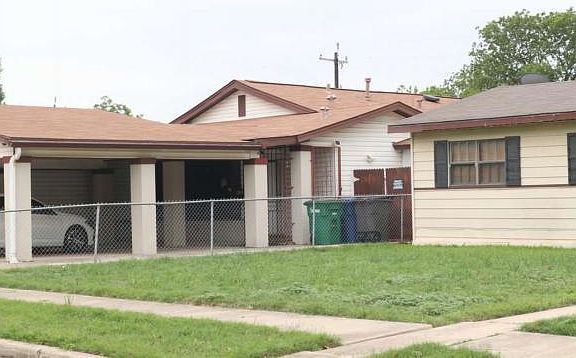2nd image of 222 W Emerson Ave