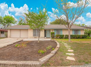 5547 Castle Knight Dr, San Antonio, TX 78218