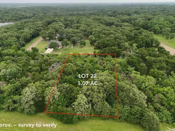 102 Lakeview Trl, Mabank, TX 75147