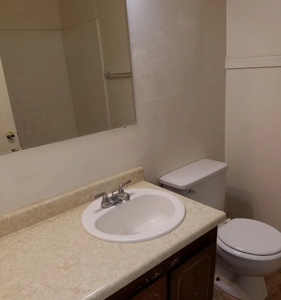 475-477 Delta - 477 Delta — Photo 3