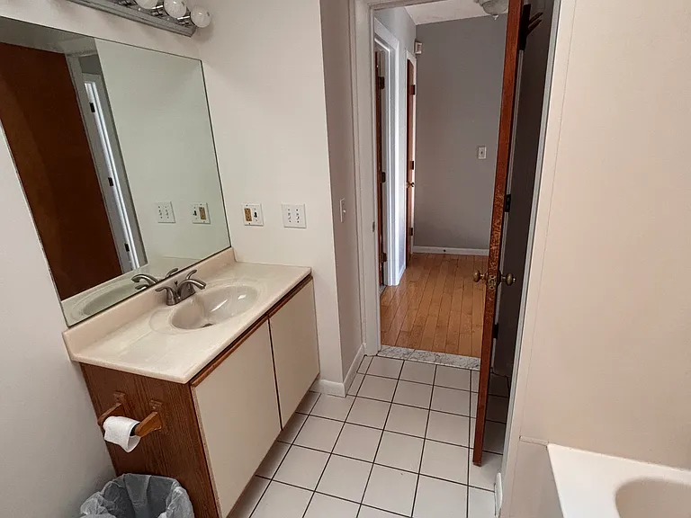 15 Packard Ave #104 — Photo 10