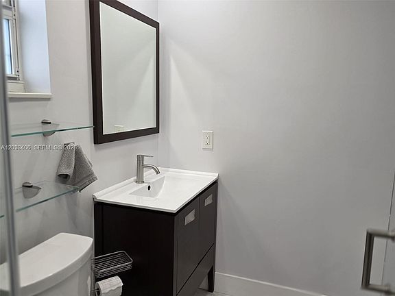 5th image of 14141 Langley Pl