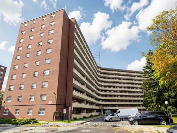 3555 Derry Rd E #1006, Mississauga, ON L4T 1B2