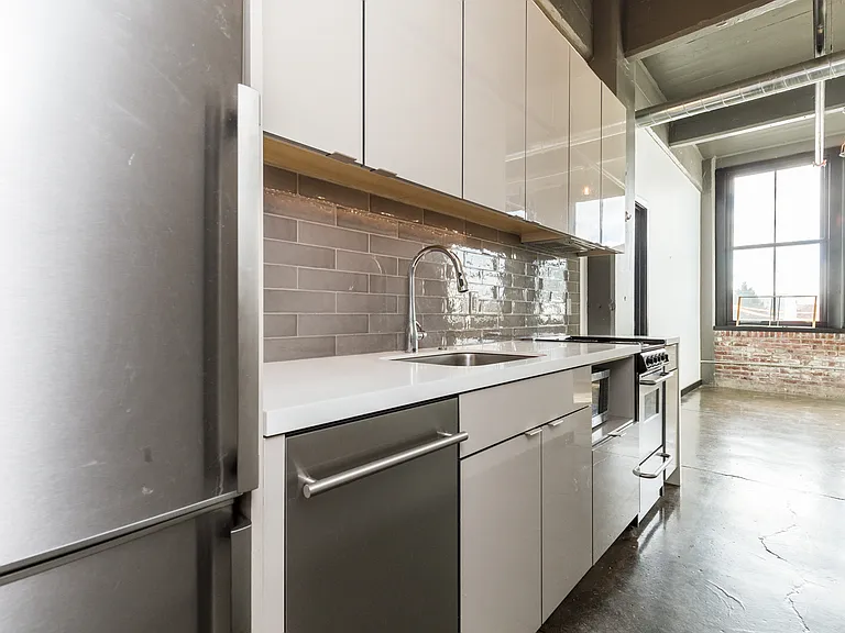 Reach Lofts — Photo 39