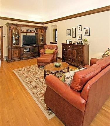 3rd image of 15019 Merrimeade Dr