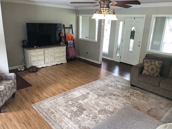 4th image of 129 Stephens Ln