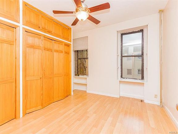 2nd image of 406 W 47th St APT 1C