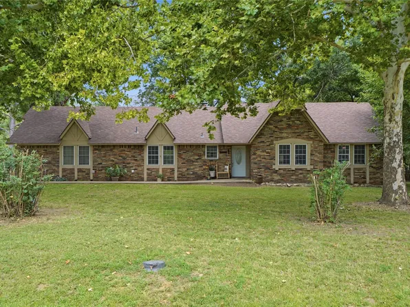 754 Spring Ln, Claremore, OK 74017