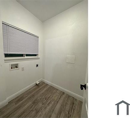 4th image of 1717 Belzise Ter #101