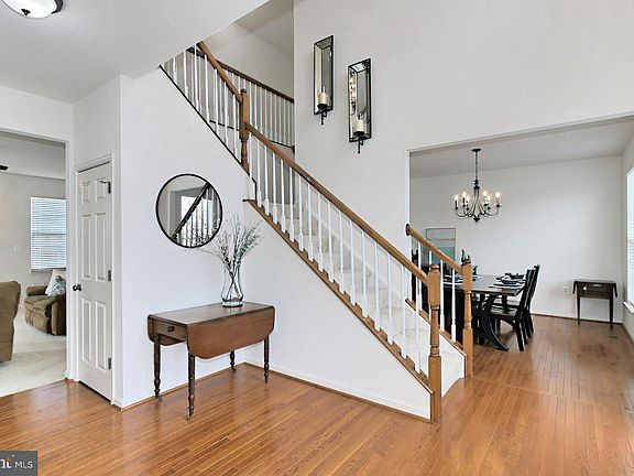 5th image of 17711 Cleveland Park Dr
