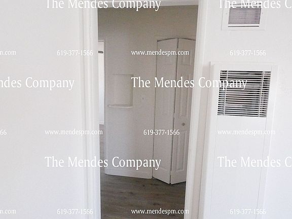 4th image of 4445 1/2 Menlo Ave
