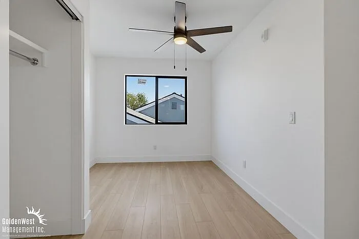 3075 Hawthorn St #5 — Photo 21