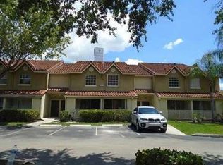18345 NW 68th Ave, Hialeah, FL 33015