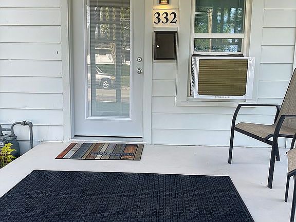 3rd image of 332 Linden Ave