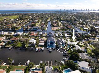 705 Waterway Dr, North Palm Beach, FL 33408