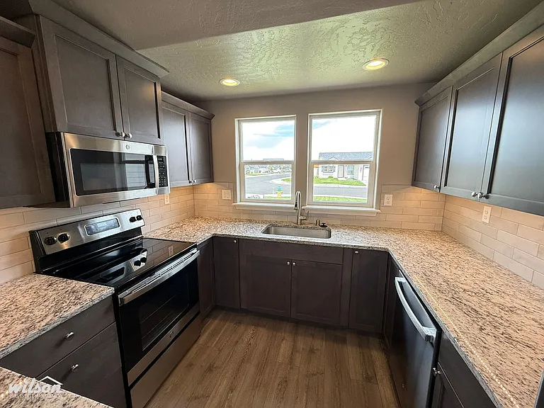 6114 Crown Crest Ave — Photo 5