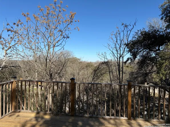 216 GLOBAL DR, New Braunfels, TX 78130