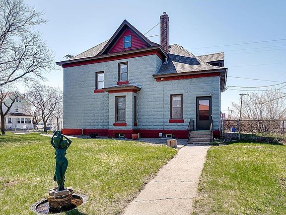 5th image of 125 Winter St #2
