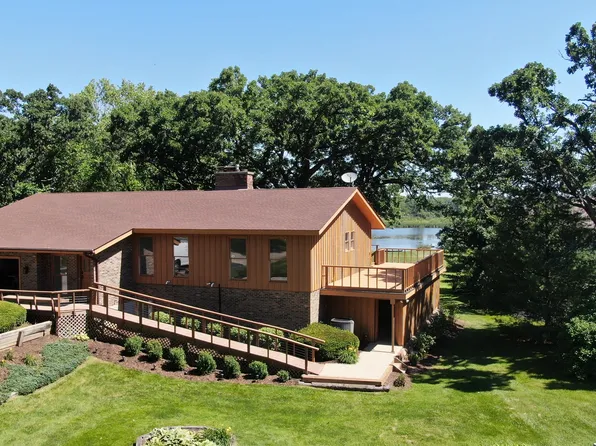 2921 Sterling Dr, McHenry, IL 60050
