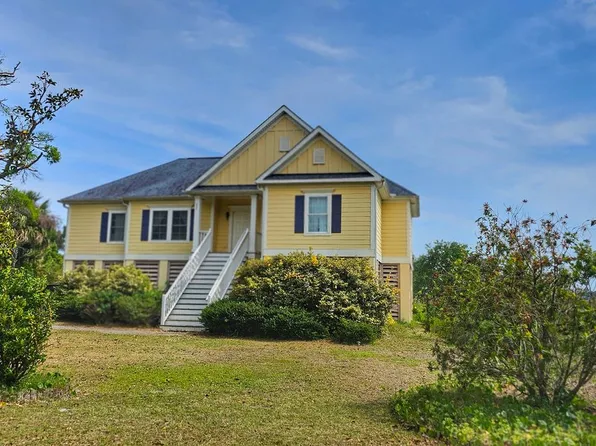 255 Little Oak Dr, Folly Beach, SC 29439