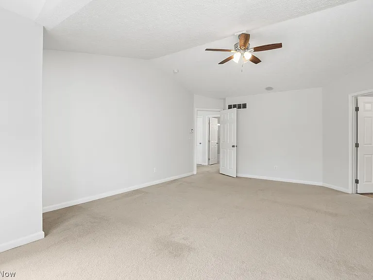 3876 Bosworth Dr — Photo 15