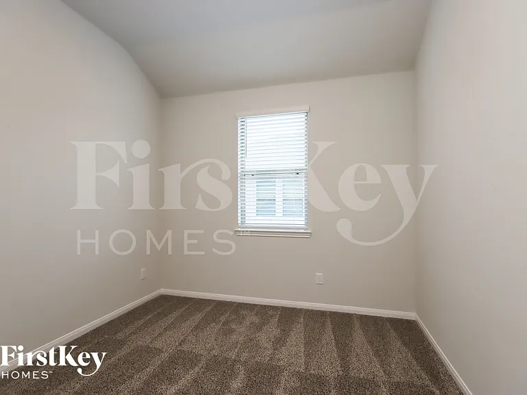 11024 Patriot Ct — Photo 12