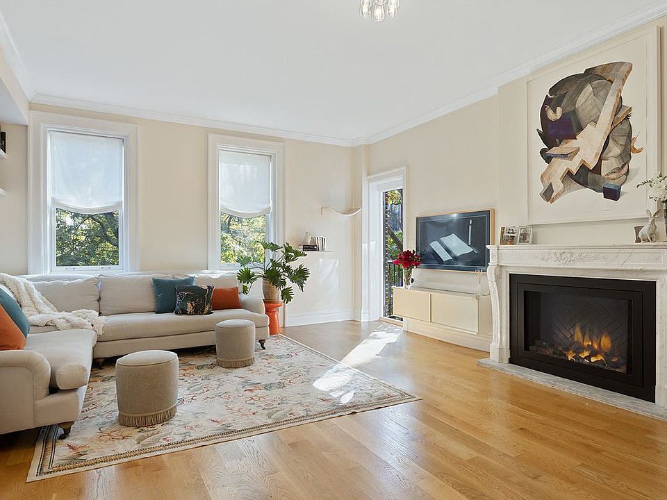 1st image of 105 8th Ave #6