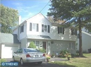 2717 Hawthorne Rd, Glenside, PA 19038