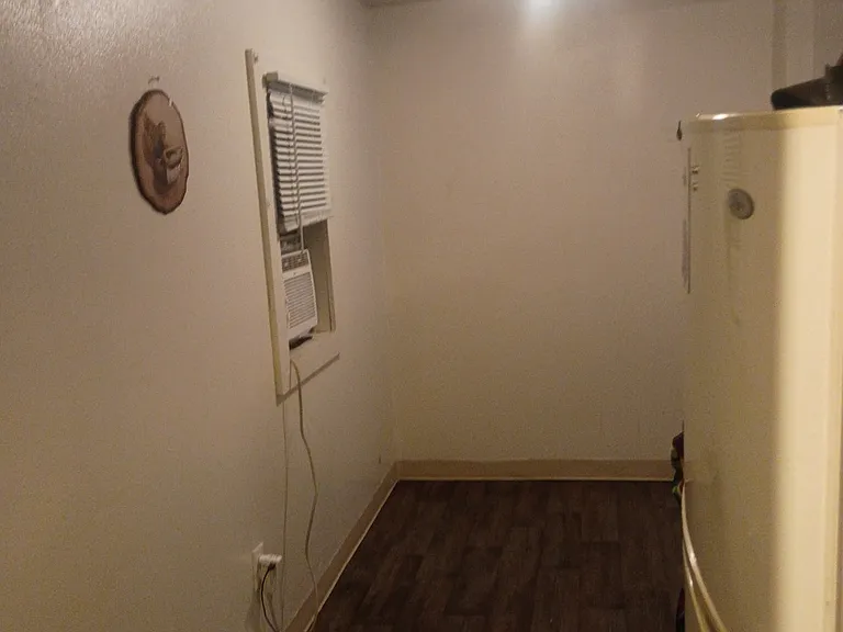 114 The Sq #B — Photo 1
