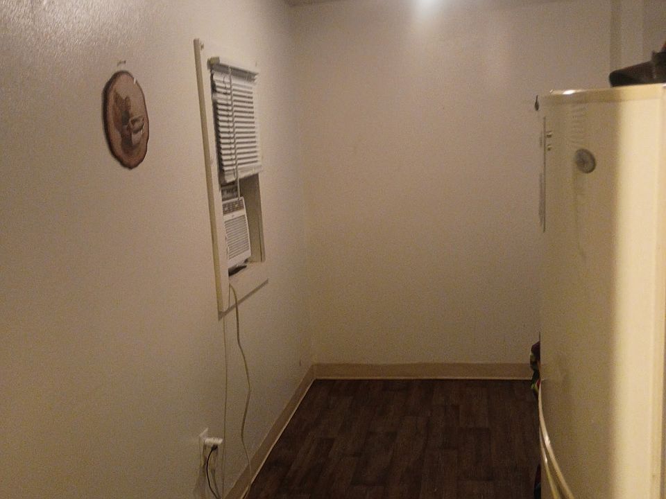 1st image of 114 The Sq #B