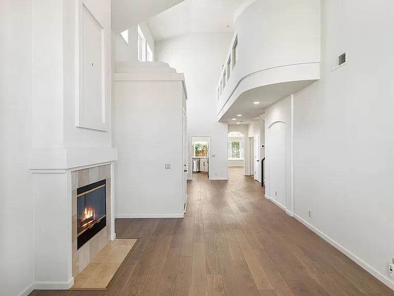 4 Mandalay Ct — Photo 4
