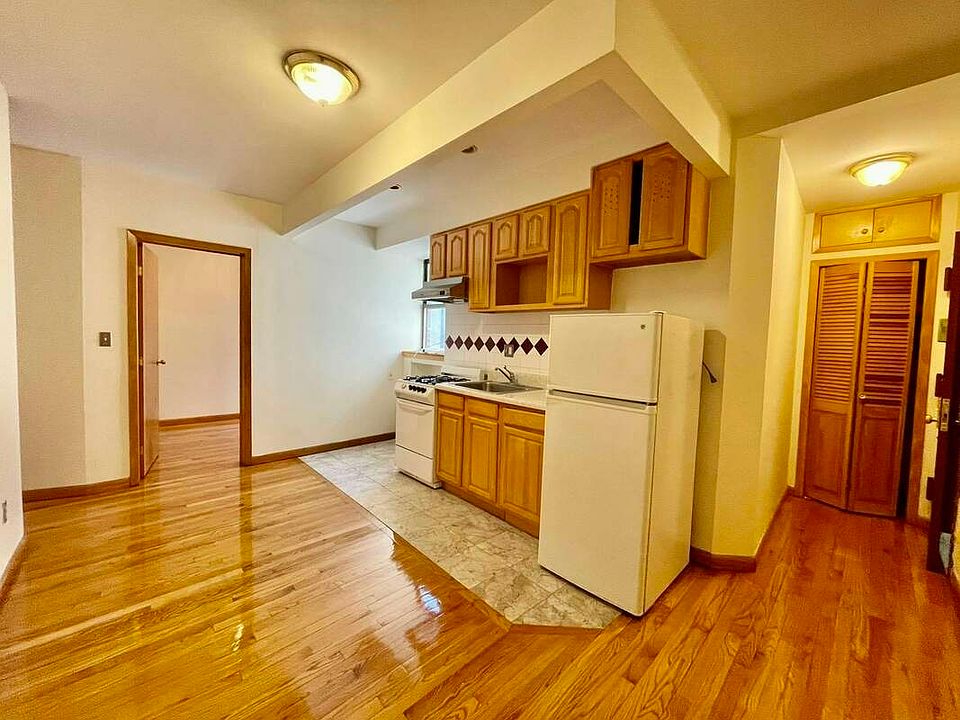 1st image of 106 Mulberry St #17A