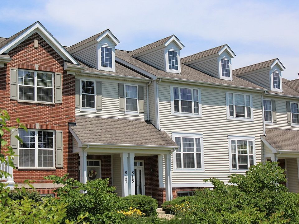 1st image of 615 N Hidden Prairie Ct