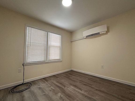 4th image of 15 Dairy Rd #14