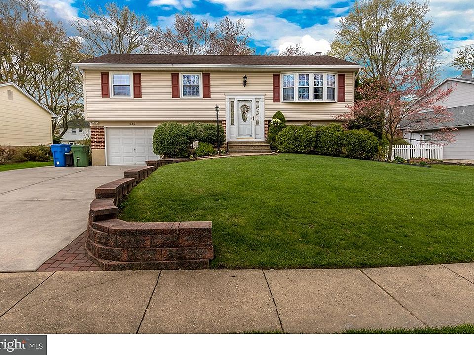 2nd image of 632 Bamford Rd