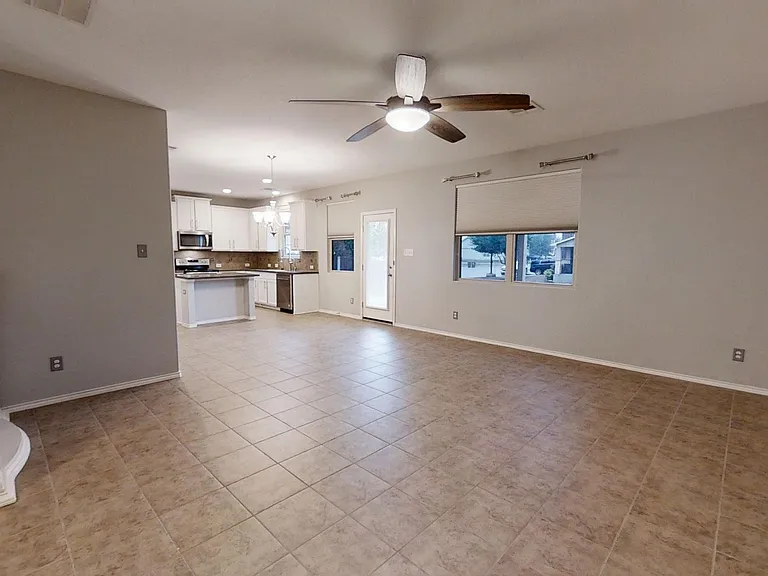 2915 Thunder Gulch — Photo 42