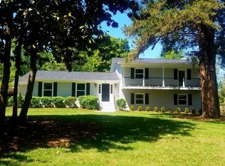 5944 Old Providence Rd, Charlotte, NC 28226