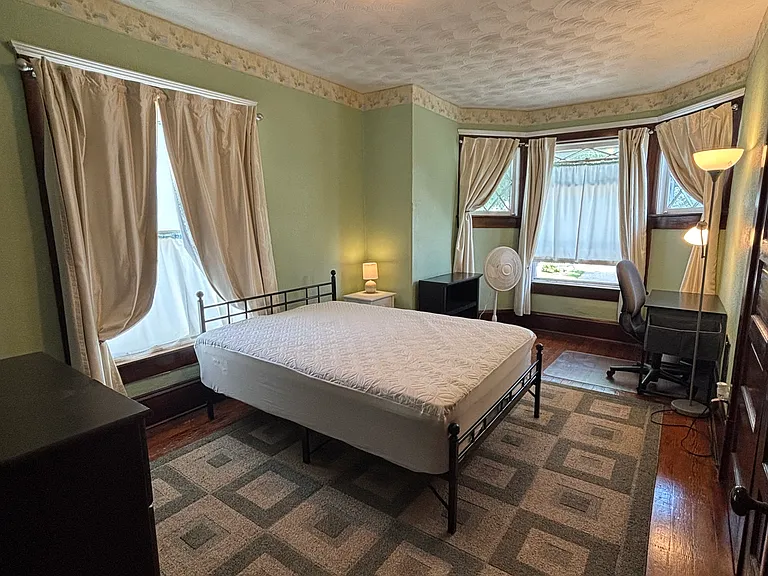 111 Highland Blvd — Photo 12