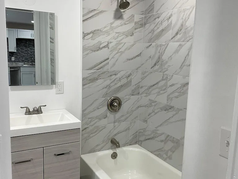 2042 Quail St #4 — Photo 4