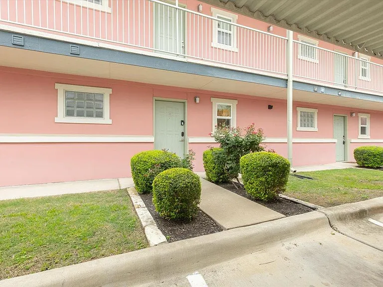 1422 Collier St #102 — Photo 11