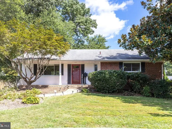 7312 Dunston St, Springfield, VA 22151