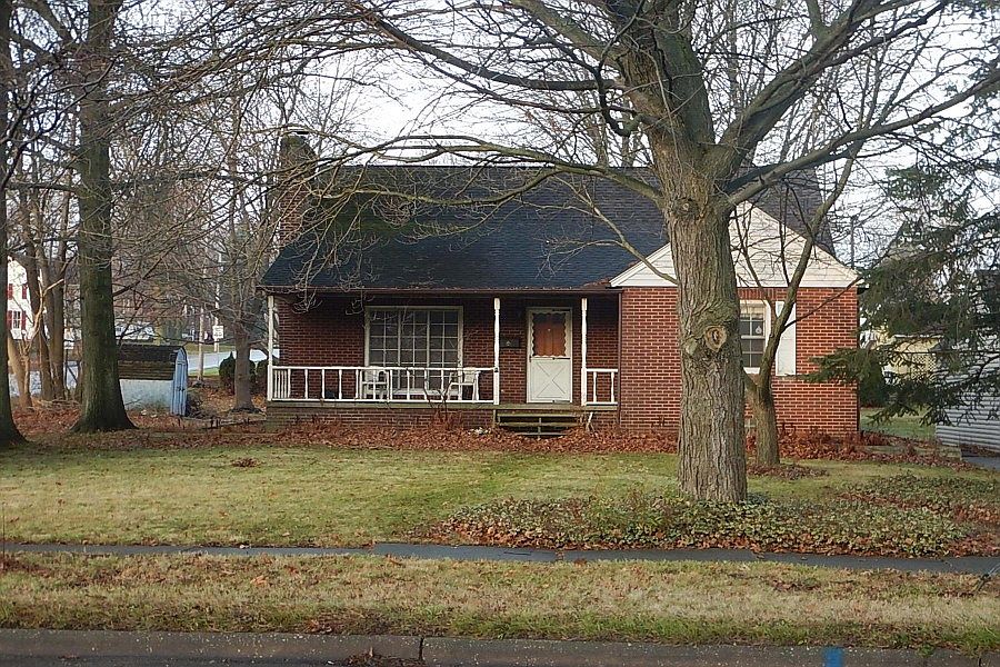 1st image of 374 Cleveland Ave