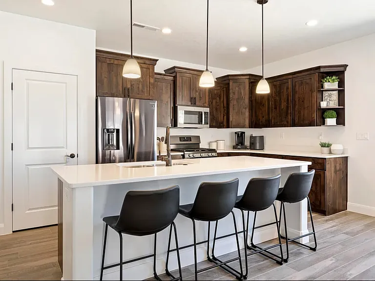2305 S 630 W — Photo 14