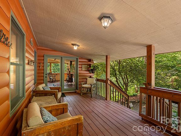 5th image of 150 Avondale Ridge Rd