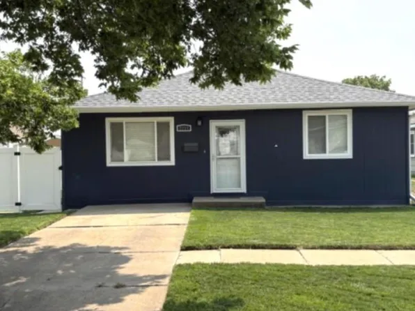 2214 W 3rd St., North Platte, NE 69101