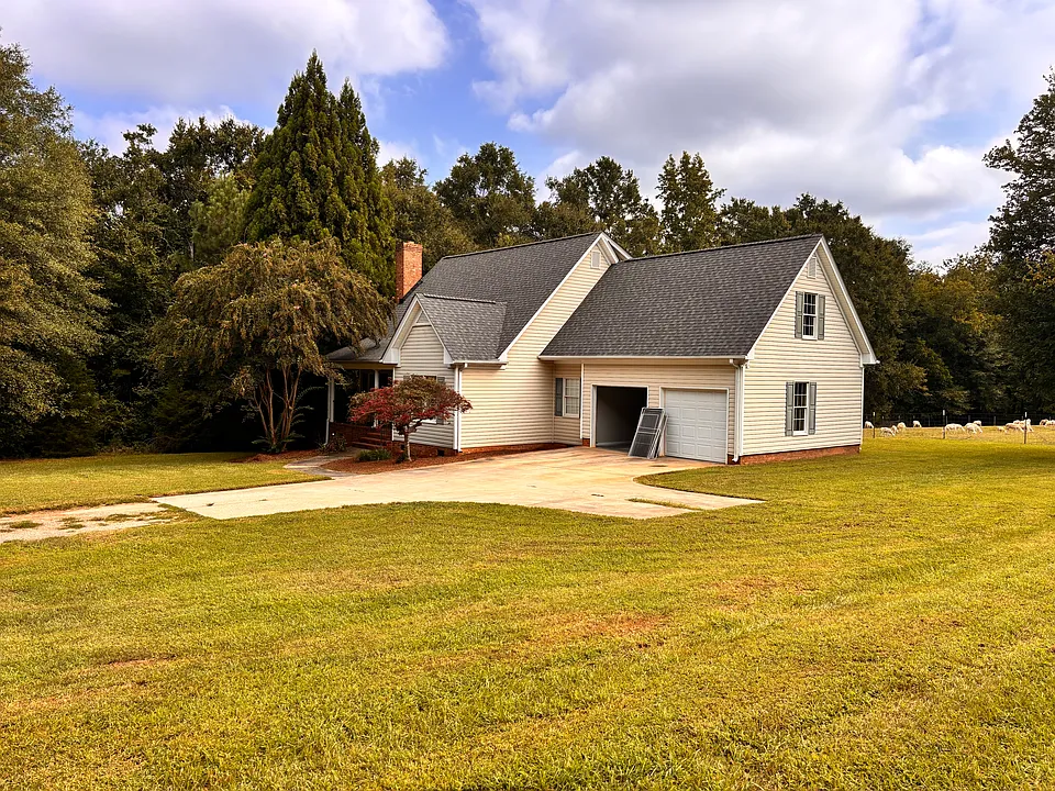 810 Lee Vaughn Rd