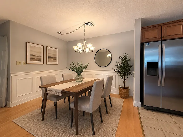 600 Brookside Dr #E — Photo 2