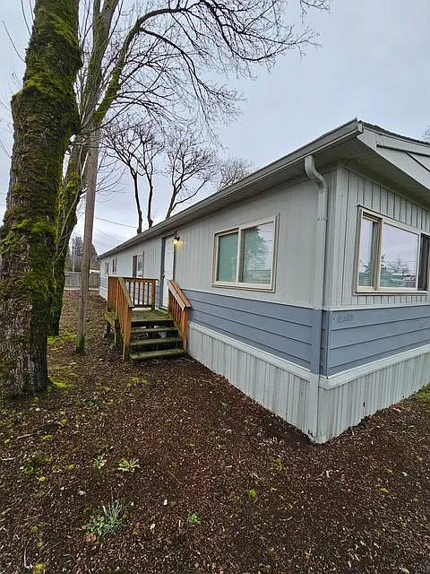 1101 Century Dr NE #8 — Photo 3