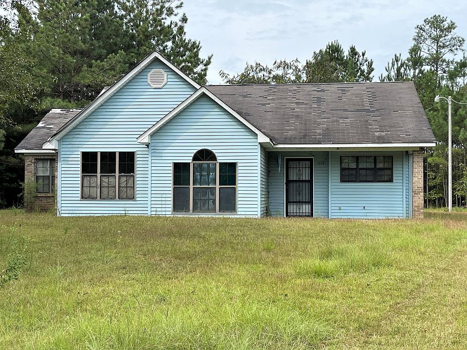 2nd image of 1513 County Road 885